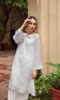 alizeh-shahtaj-festive-2021-42